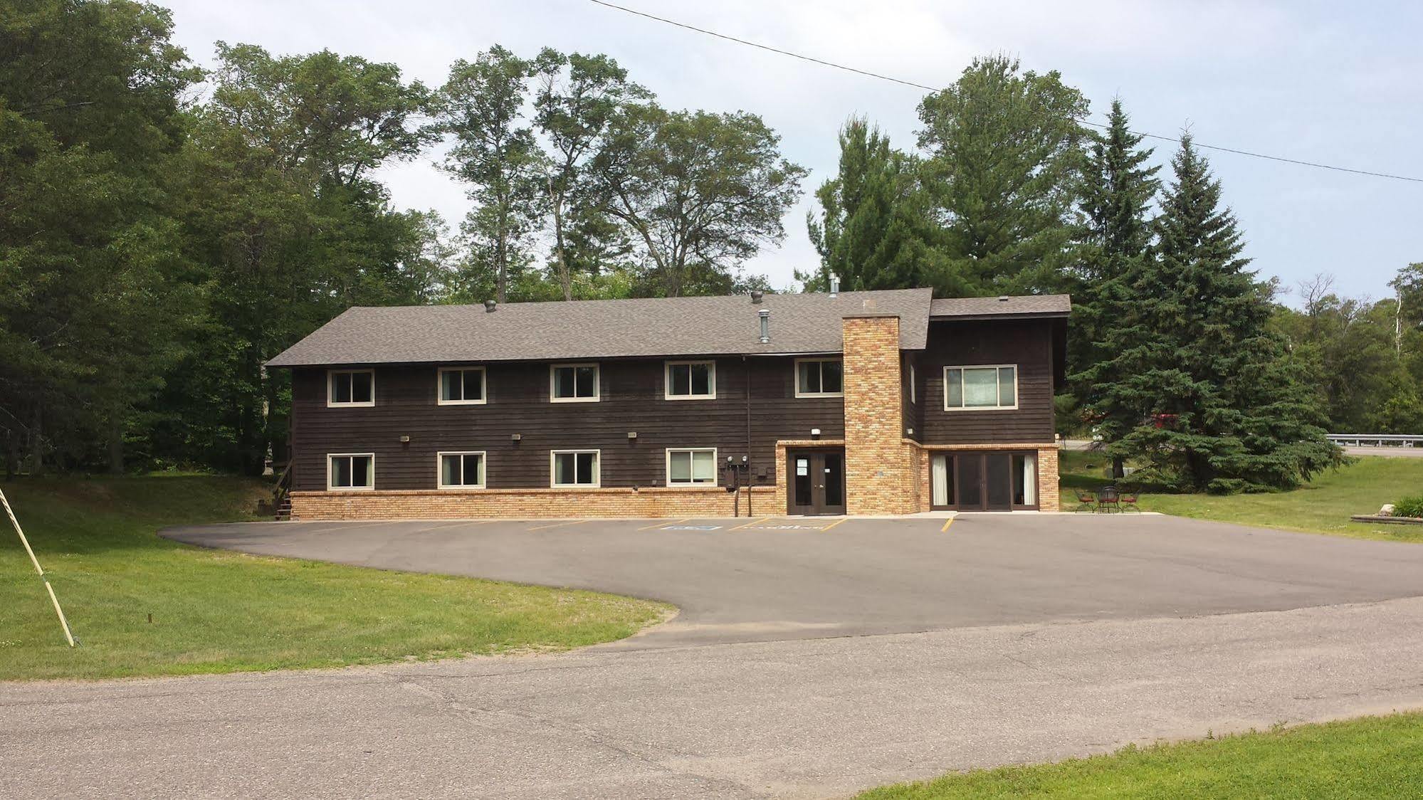 Pelican Lake Motel Breezy Point Exterior photo